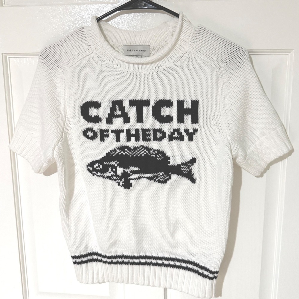 Free Assembly Catch of the Day Fish Graphic Short Sleeve Sweater White XS